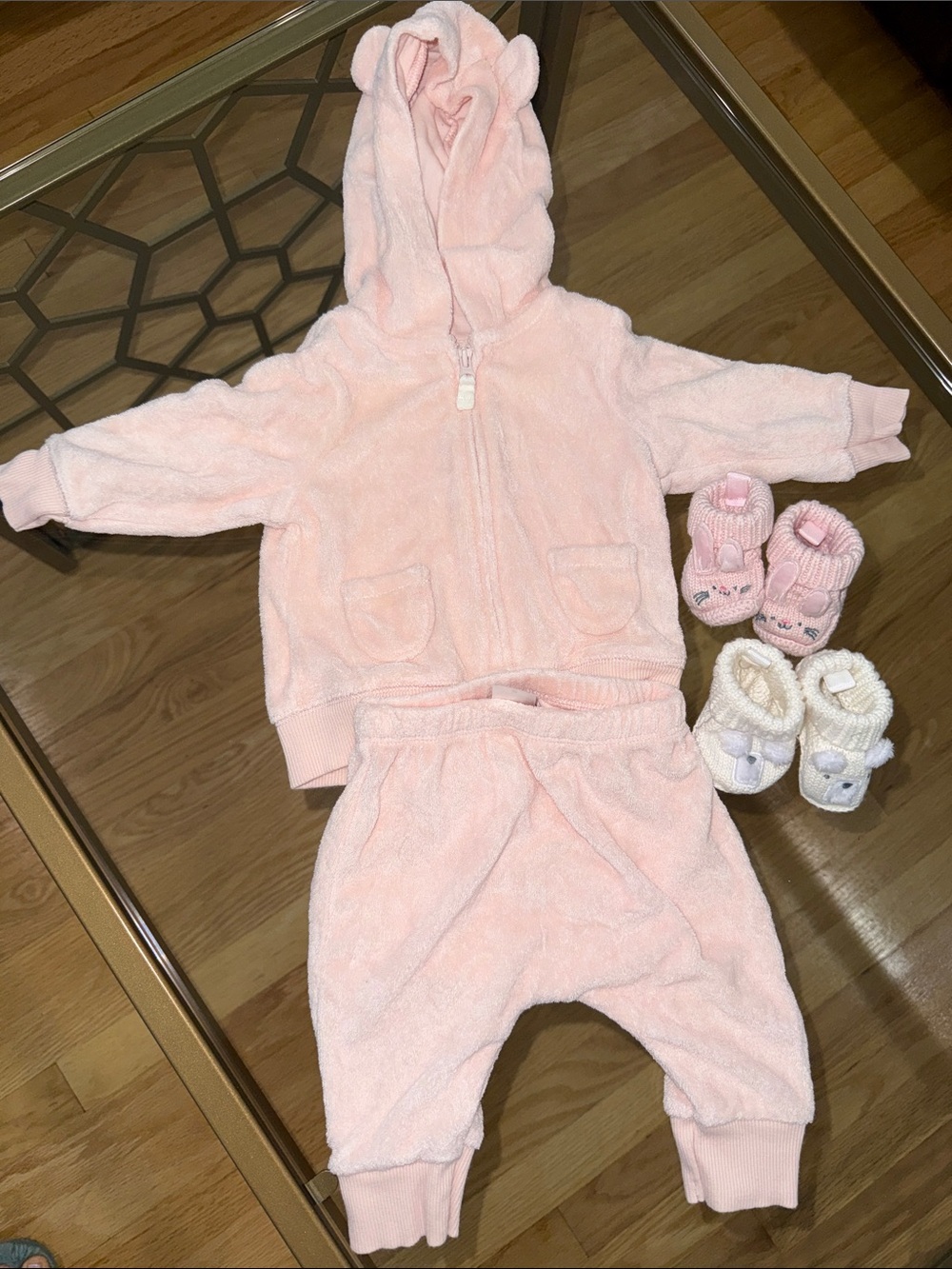 Carters 4 pc outfit set with sock booties 0-3 months